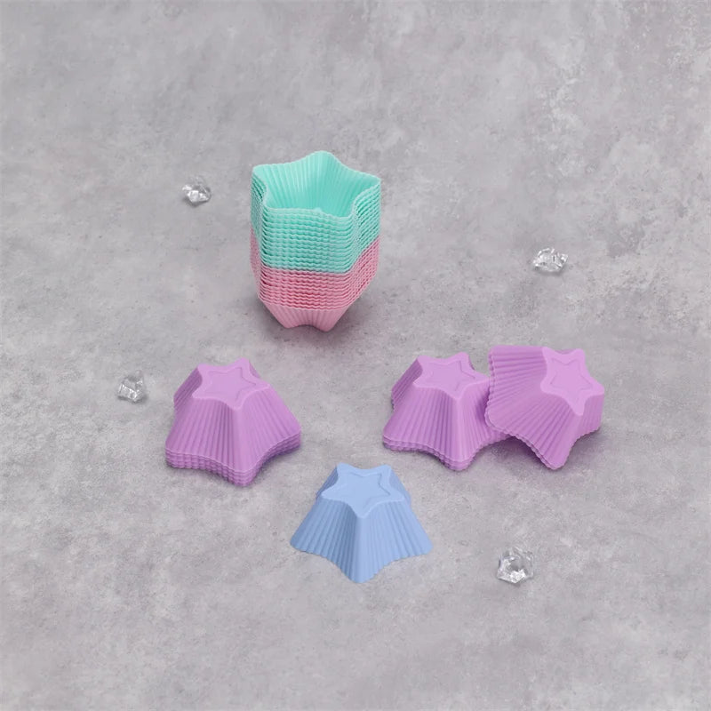 6-Piece Star Silicone Cupcake Moulds - Reusable Bakeware for Mini Cakes, Muffins, and Cupcakes