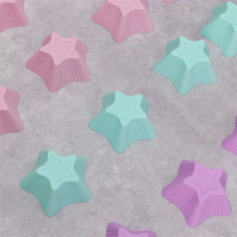 6-Piece Star Silicone Cupcake Moulds - Reusable Bakeware for Mini Cakes, Muffins, and Cupcakes