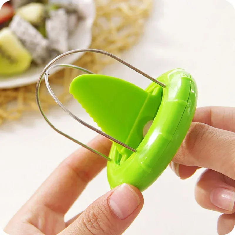 KiwiMaster 4-in-1 Kiwi Cutter and Slicer - Effortless Kiwi Preparation Tool